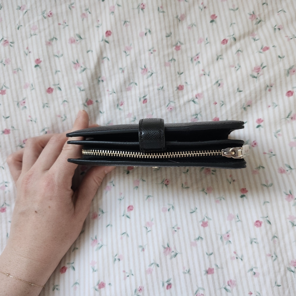 Kate Spade Wallet - Picture 2 of 6